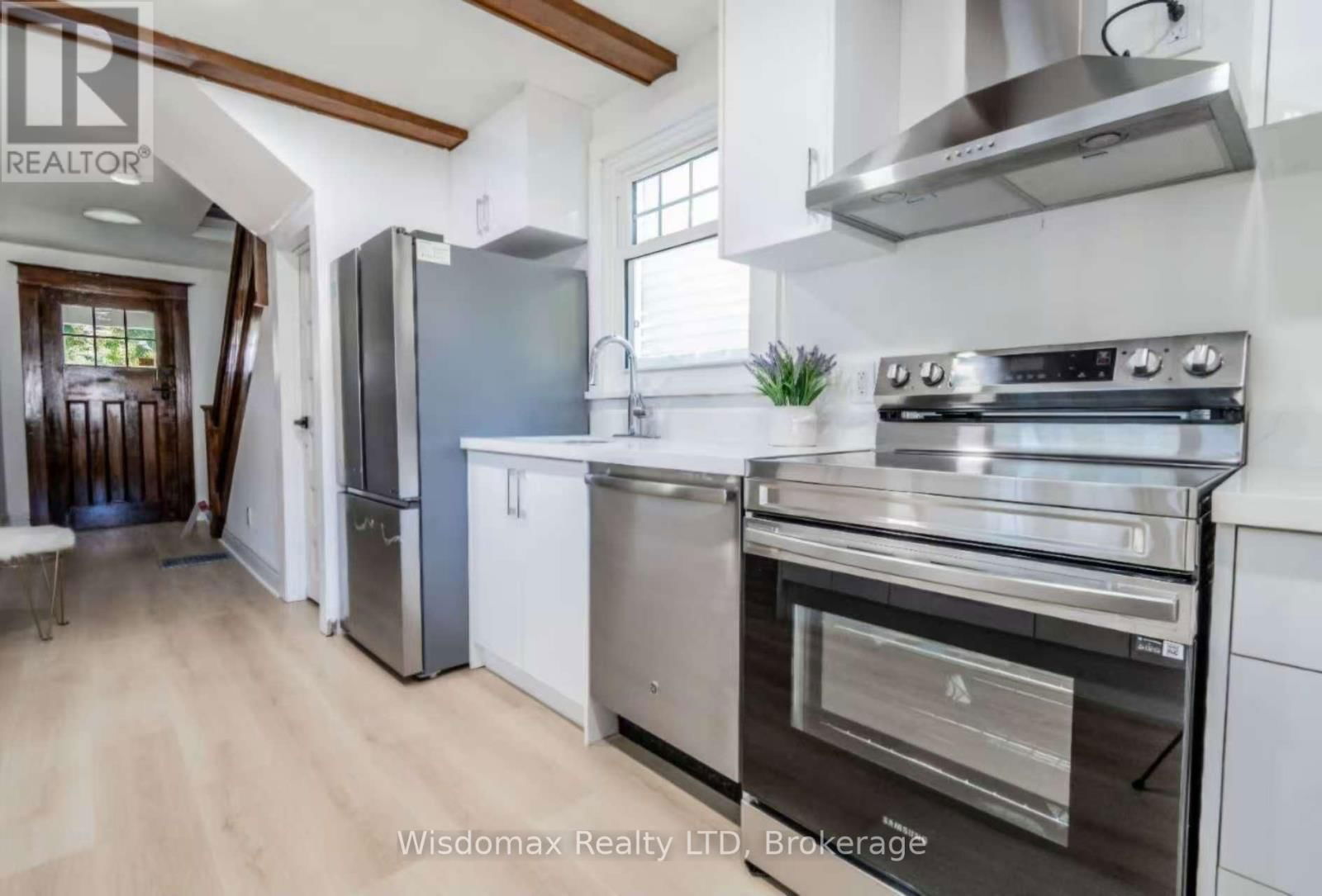 169 RUSSELL AVENUE Image 15