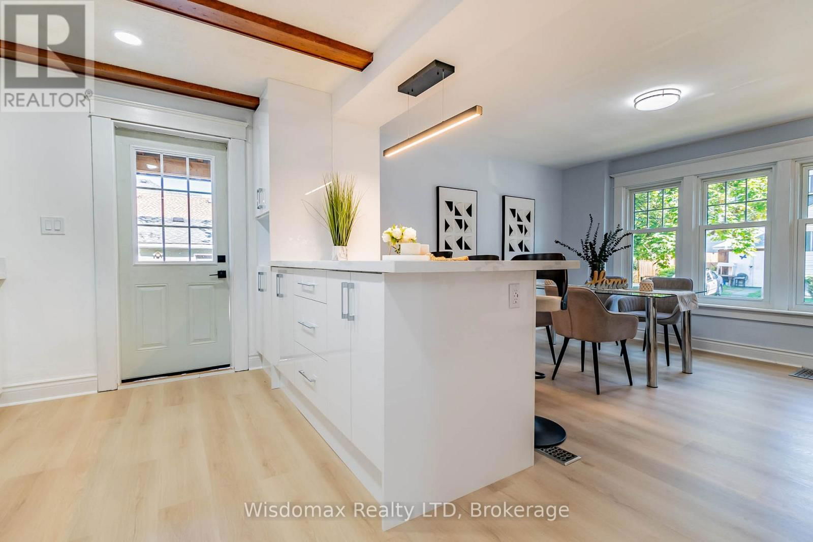 169 RUSSELL AVENUE Image 18