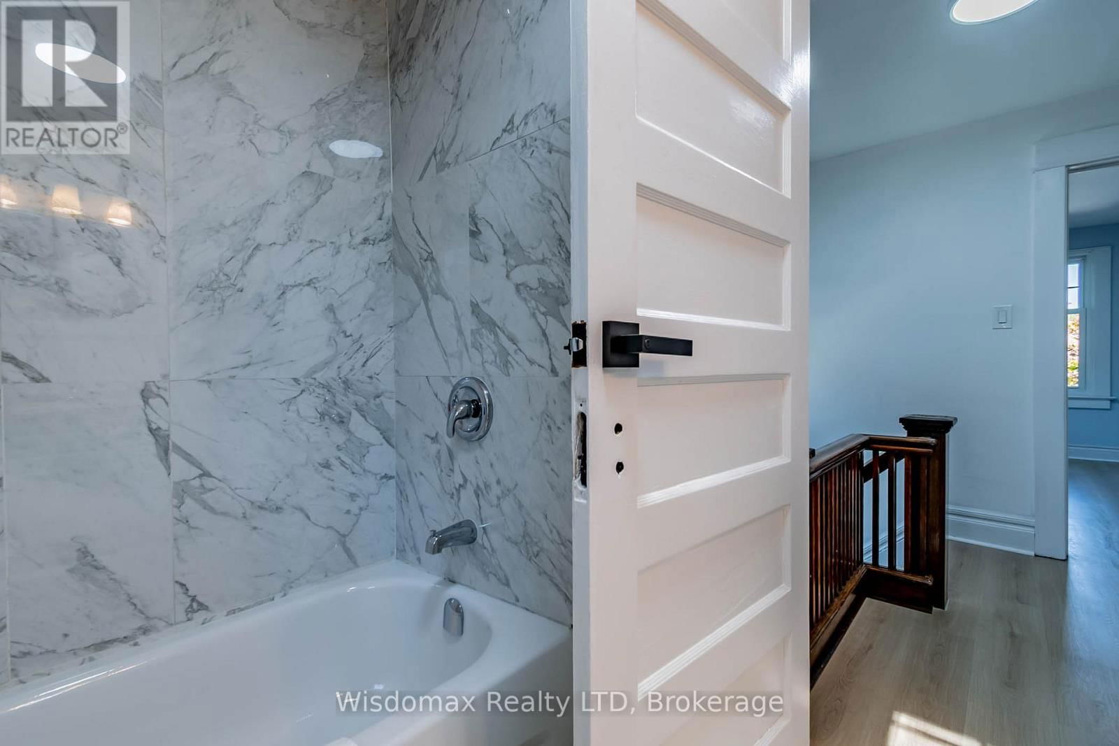 169 RUSSELL AVENUE Image 22