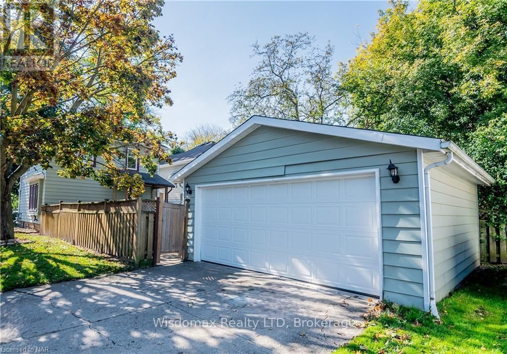 169 RUSSELL AVENUE Image 38
