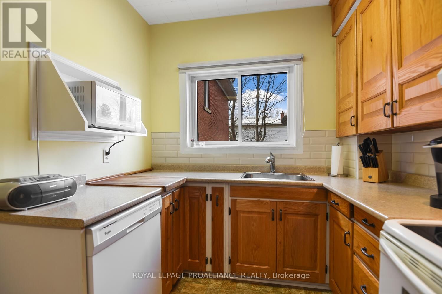 250 KING STREET EAST Image 13