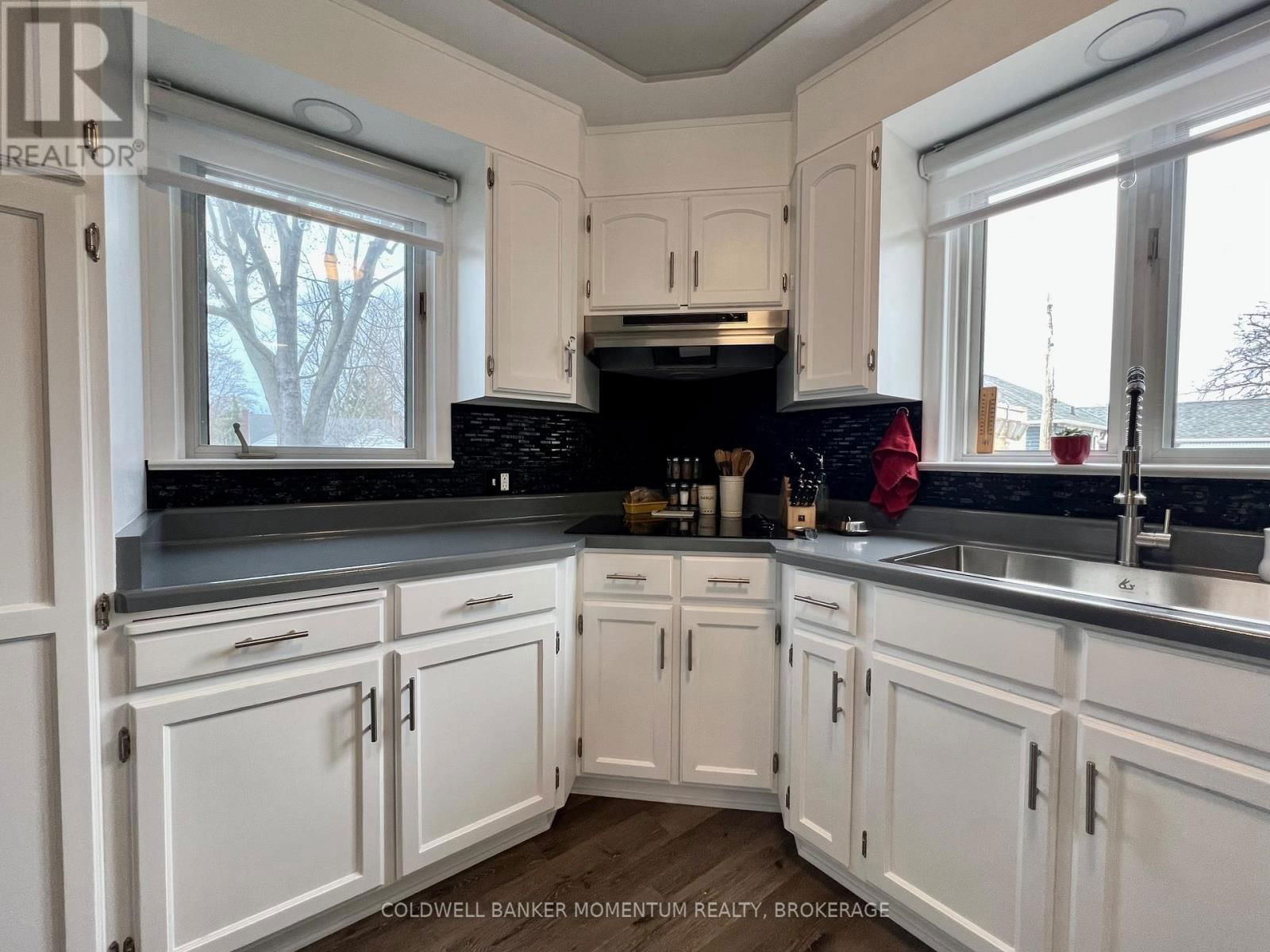 43 BEAMER AVENUE Image 15