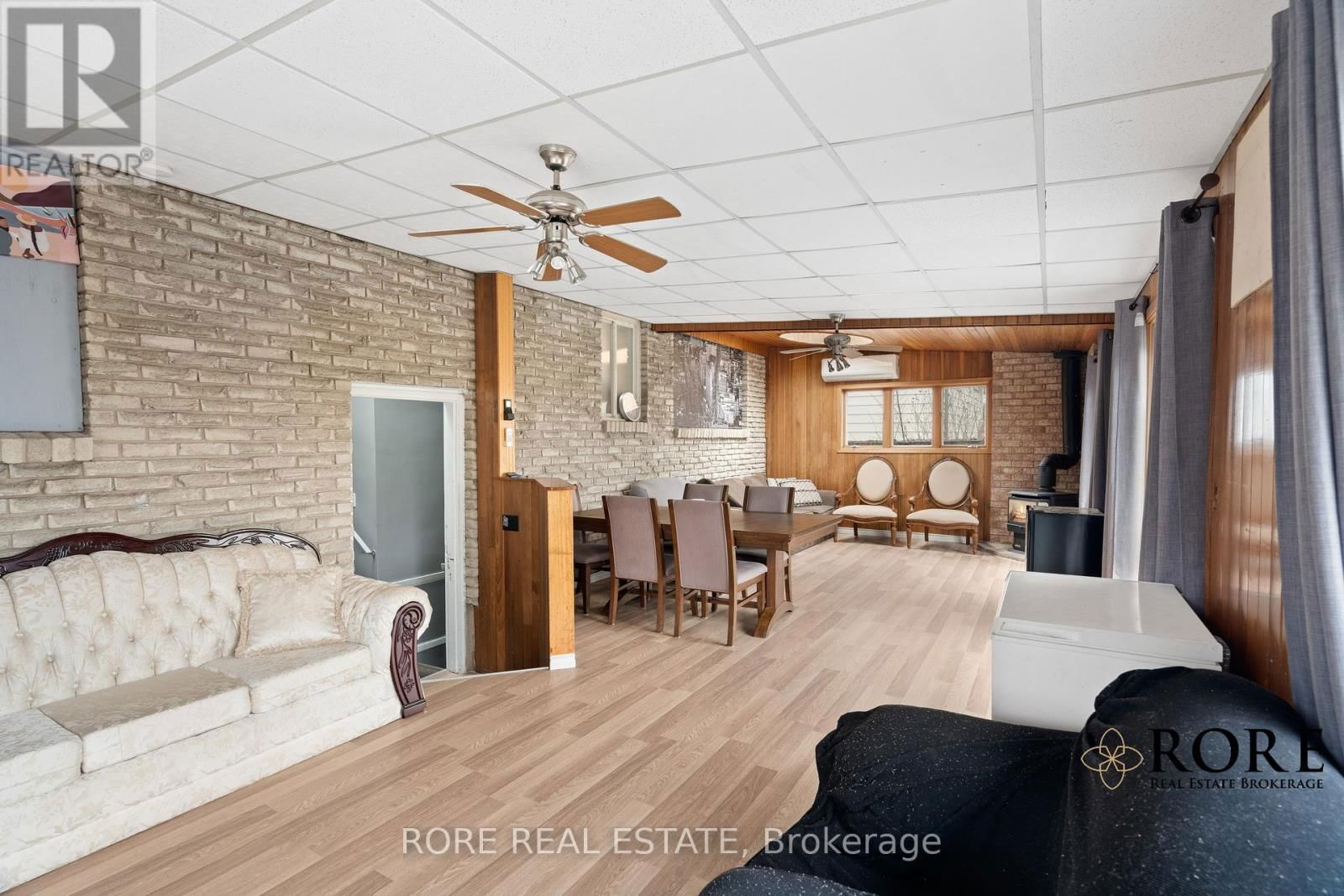 22 COLONIAL STREET Image 19