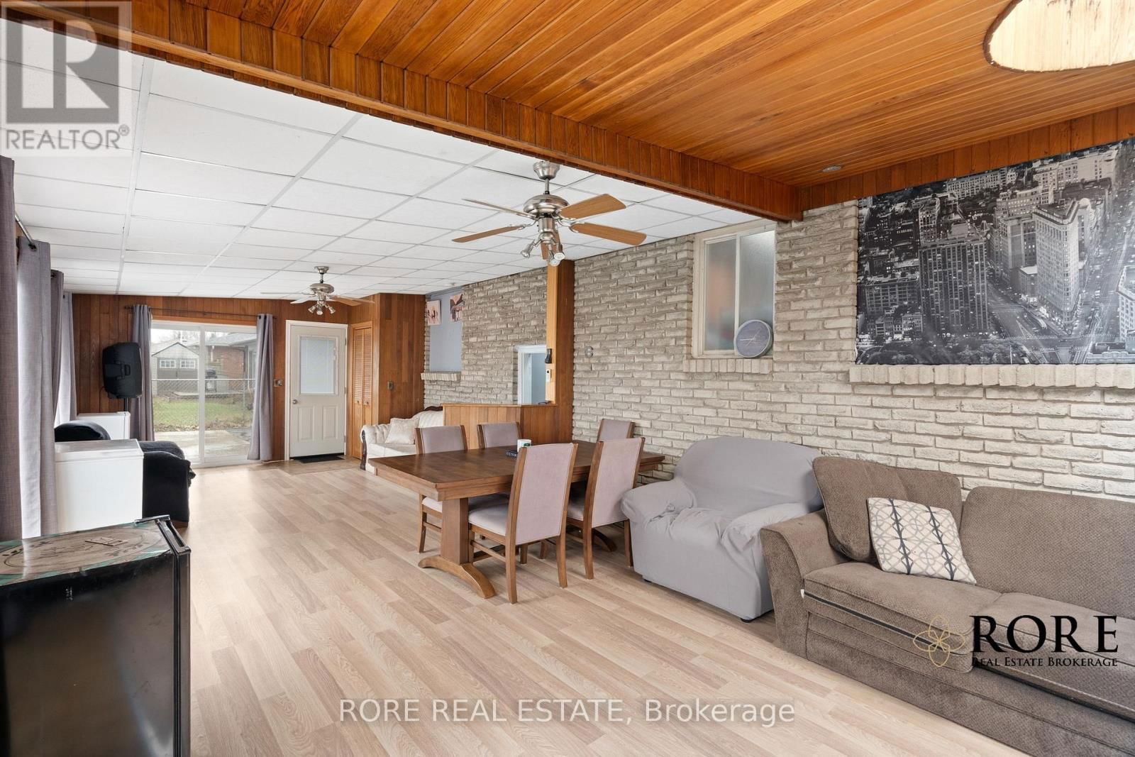 22 COLONIAL STREET Image 20