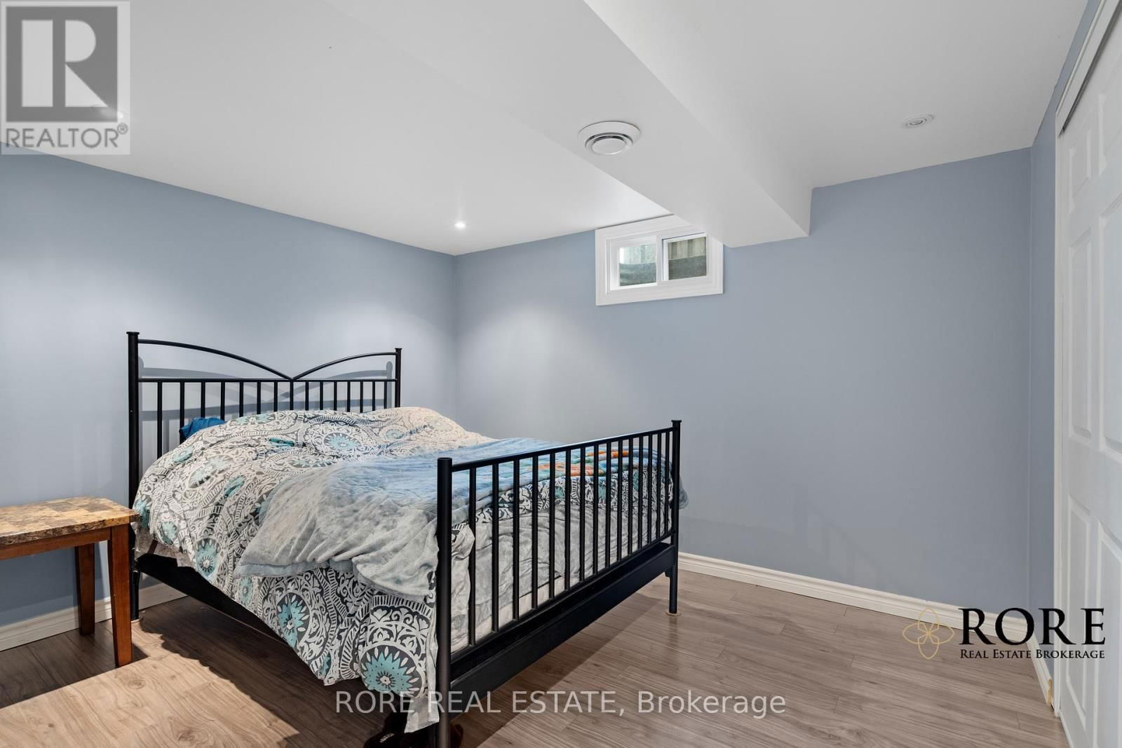 22 COLONIAL STREET Image 31