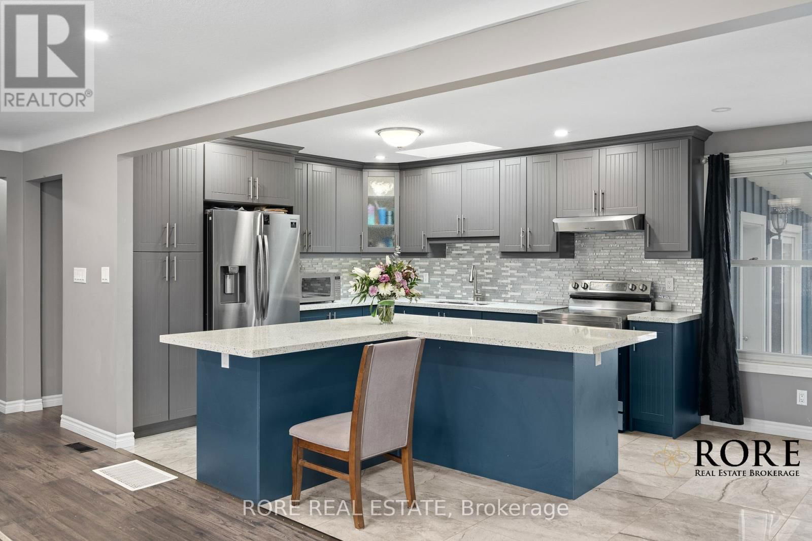 22 COLONIAL STREET Image 9