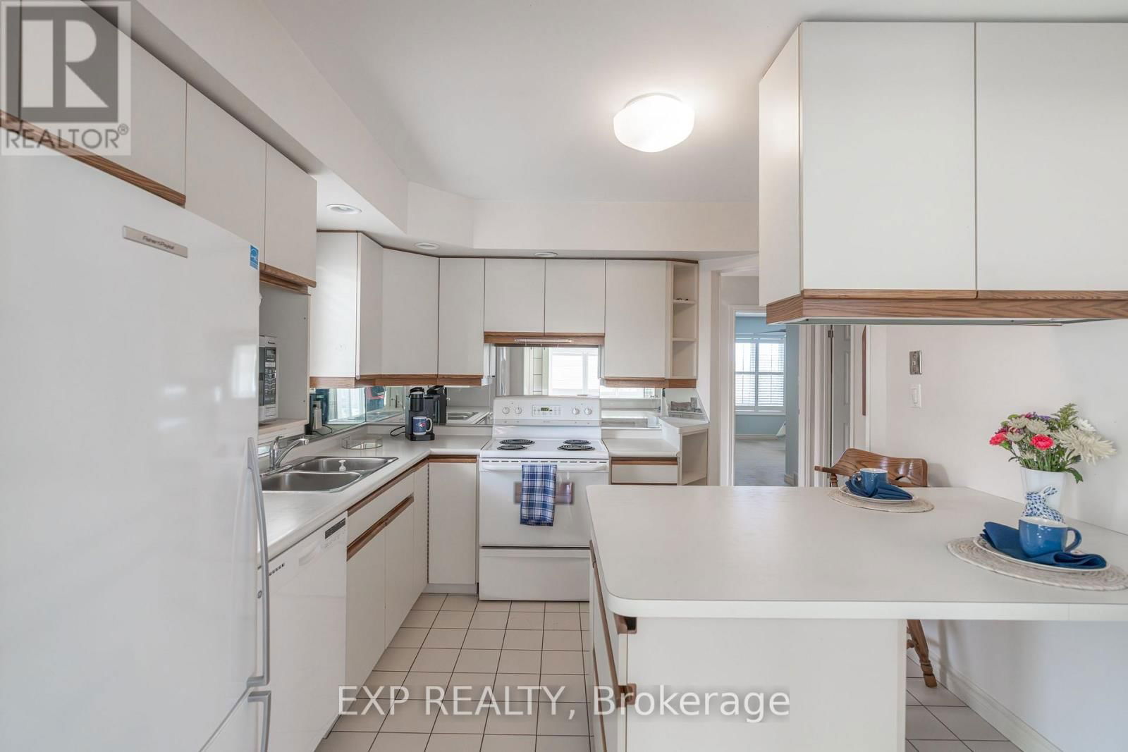 19 - 5150 DORCHESTER ROAD Image 8