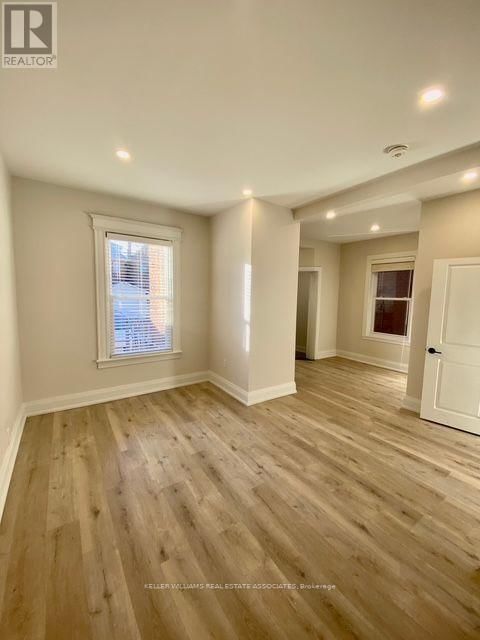 11 BARNESDALE AVENUE NORTH Image 3