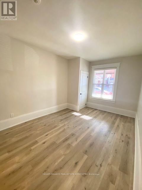 11 BARNESDALE AVENUE NORTH Image 5