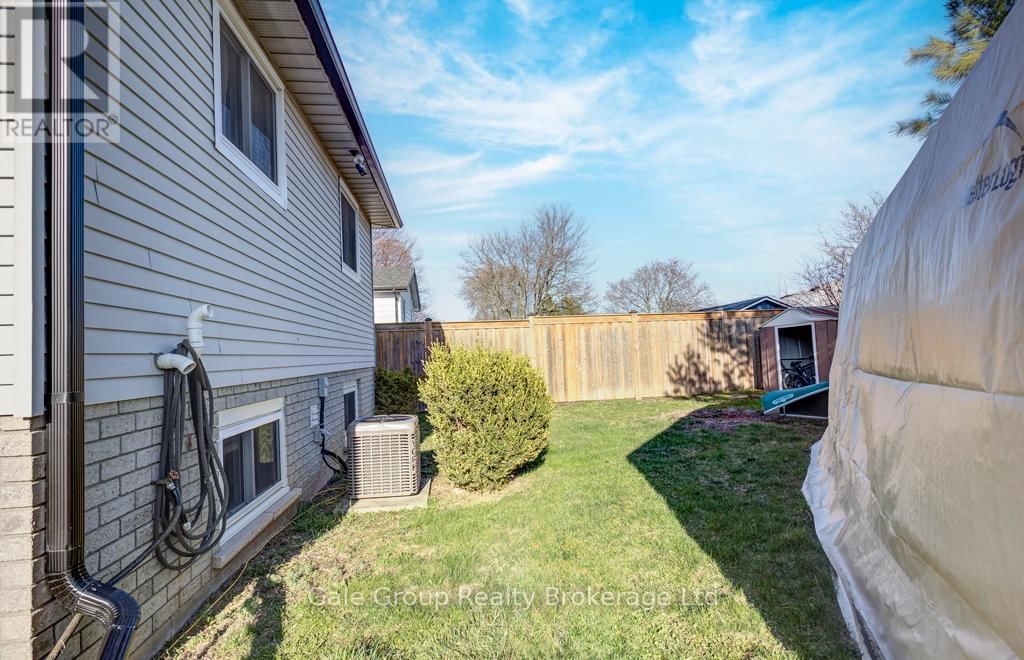 128 SYMPATICA CRESCENT Image 26
