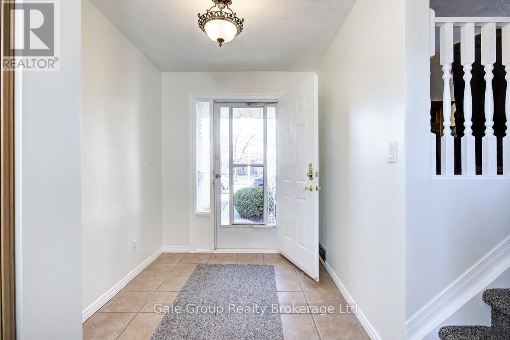128 SYMPATICA CRESCENT Image 4