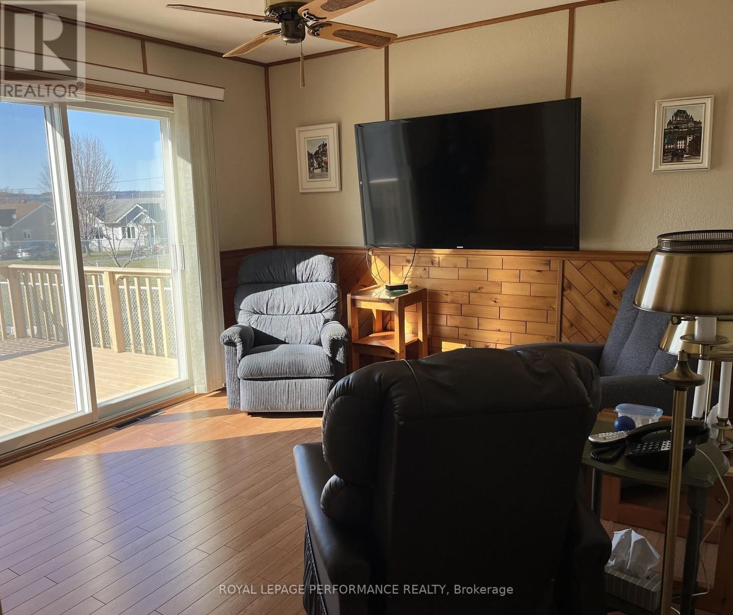 614 MONTCALM STREET Image 16