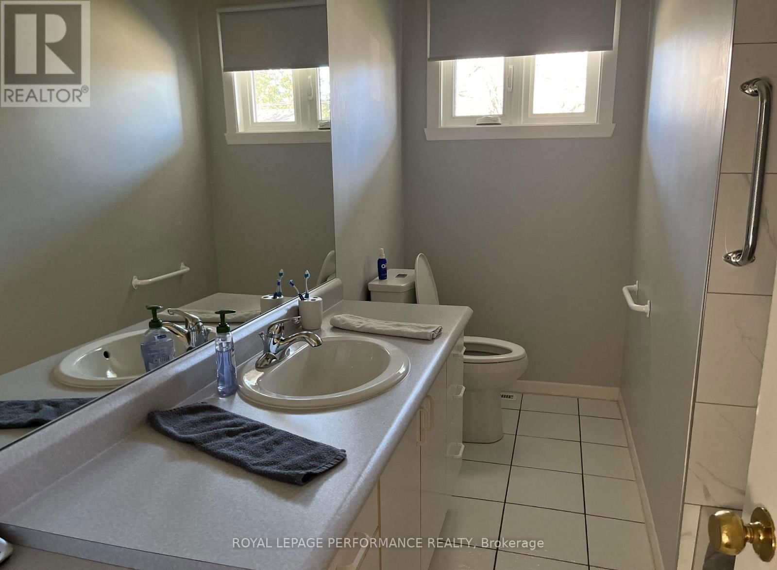 614 MONTCALM STREET Image 19
