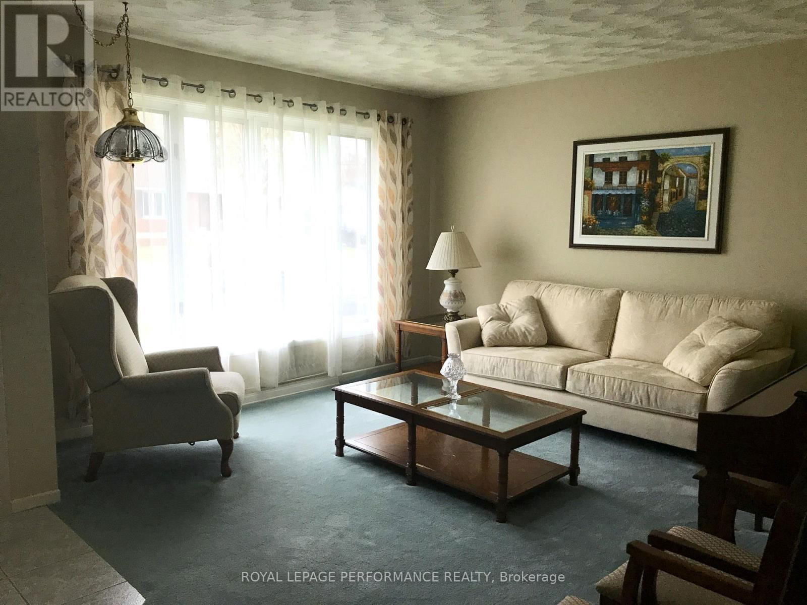 614 MONTCALM STREET Image 2