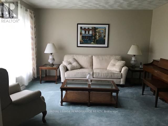 614 MONTCALM STREET Image 3