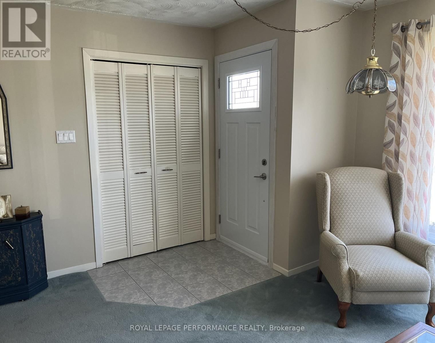 614 MONTCALM STREET Image 5