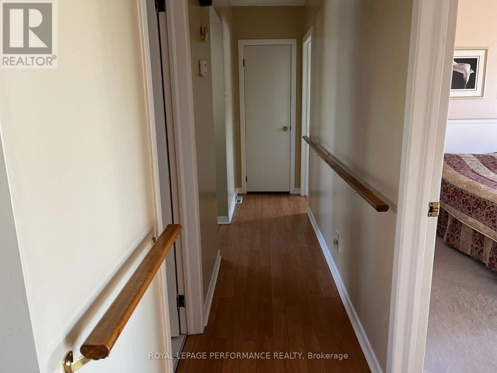 614 MONTCALM STREET Image 9