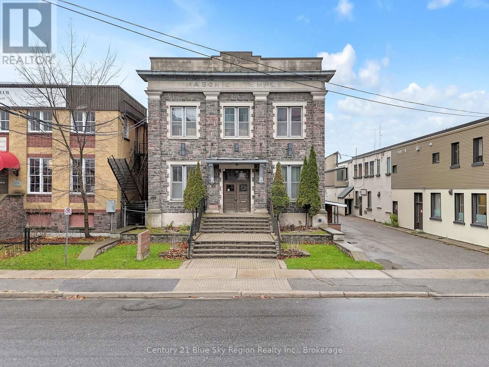 2 - 183 FIRST STREET WEST Image 1