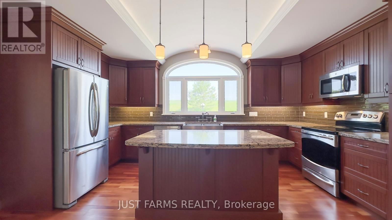 837 7TH AVENUE Image 18