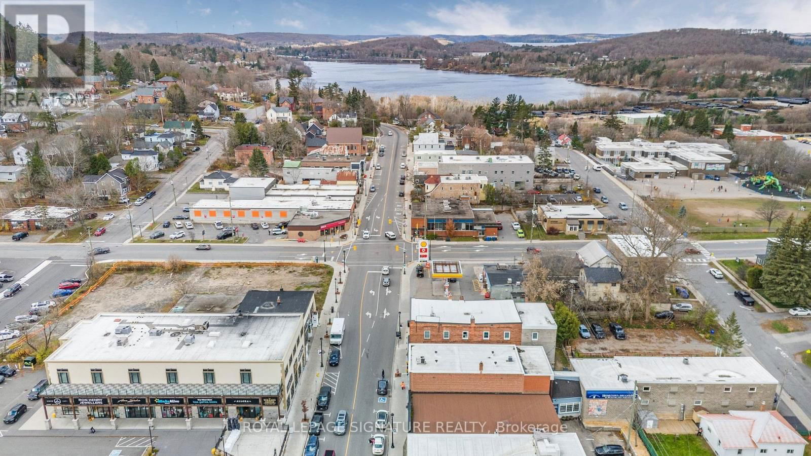 126&128 MAIN STREET WEST Image 37