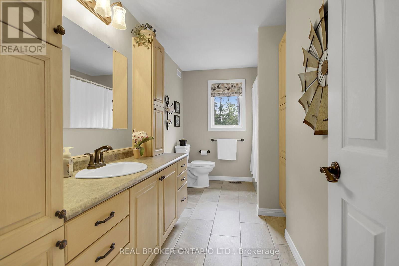 104 LADY SLIPPER WAY Image 19