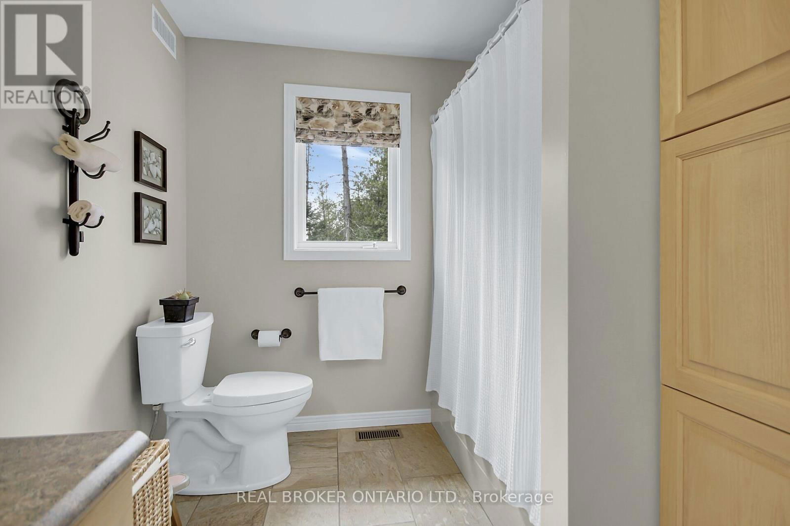 104 LADY SLIPPER WAY Image 20