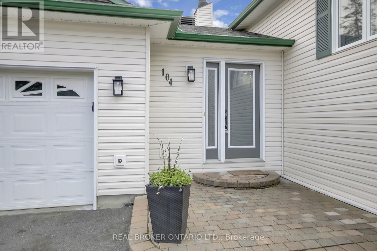 104 LADY SLIPPER WAY Image 3
