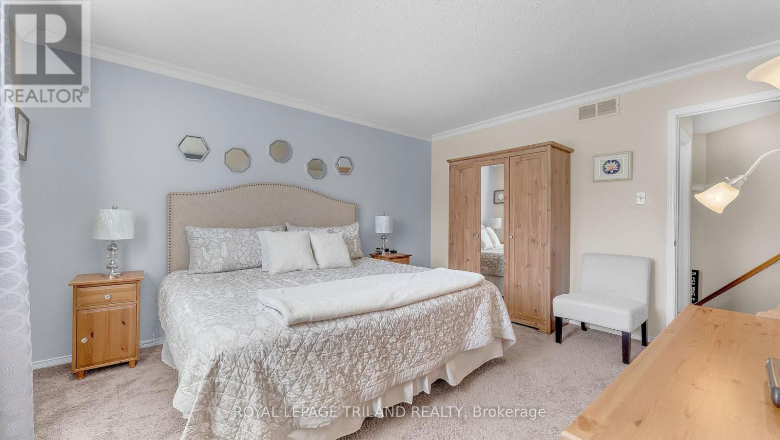 495 AMBLESIDE DRIVE Image 14