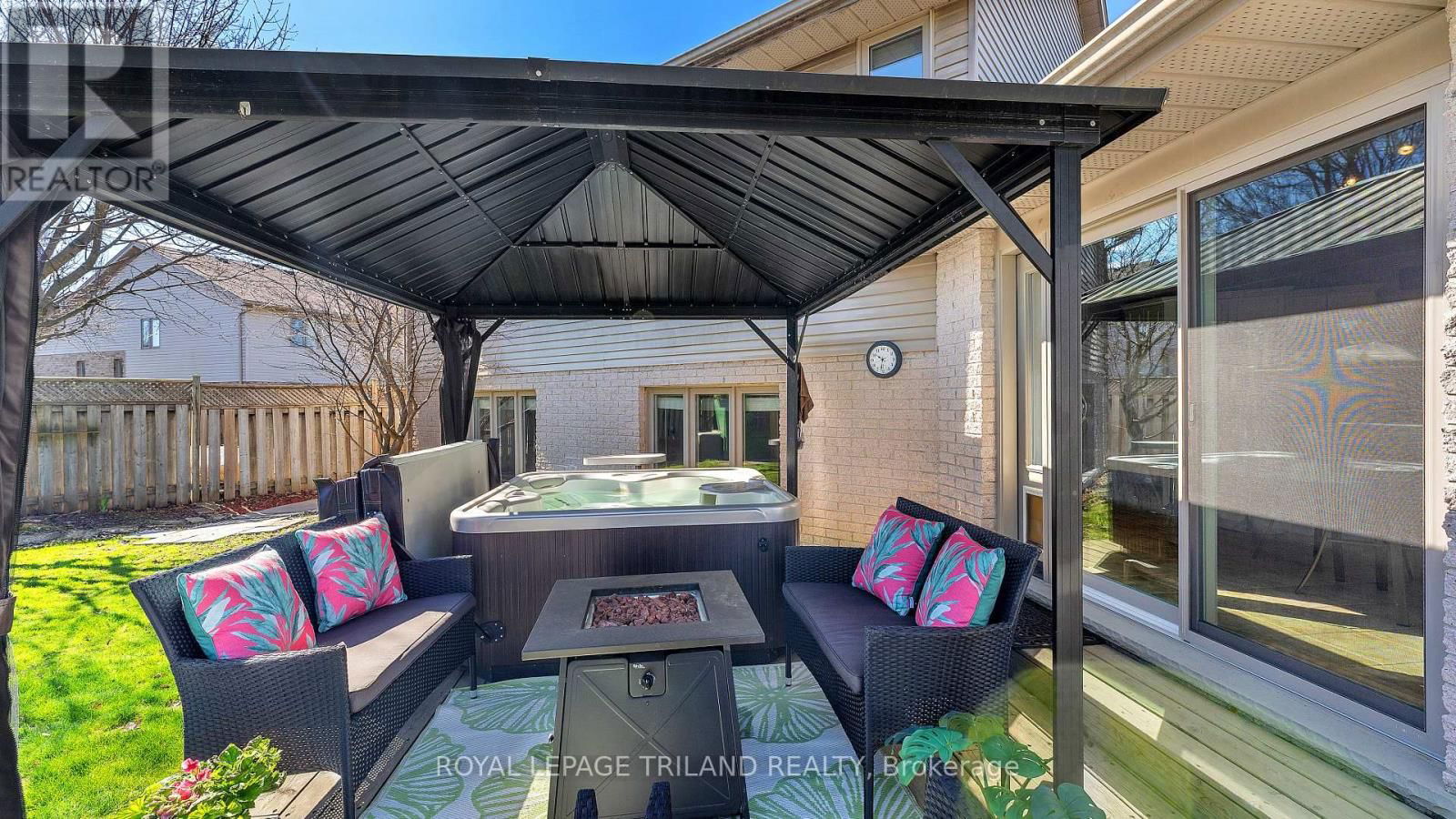 495 AMBLESIDE DRIVE Image 23