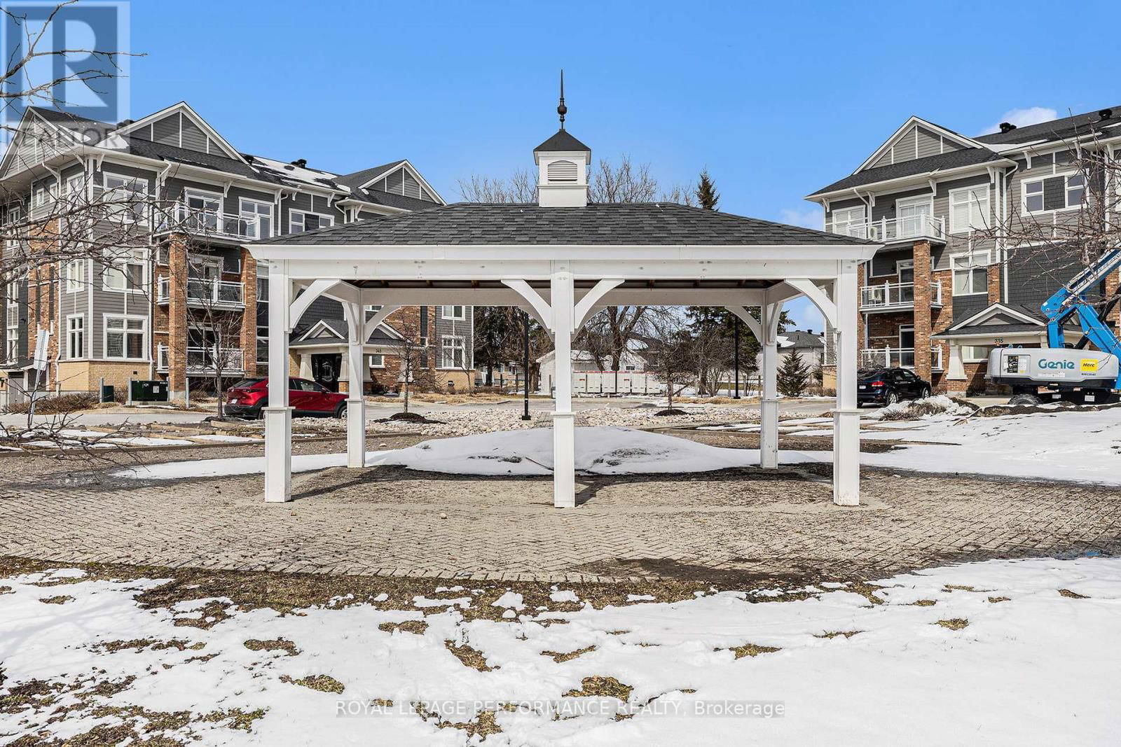 203 - 315 ELIZABETH COSGROVE PRIVATE Image 32