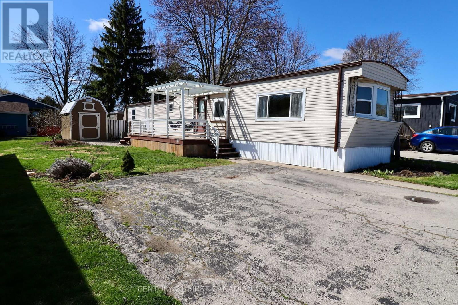 82 - 3100 DORCHESTER ROAD Image 1