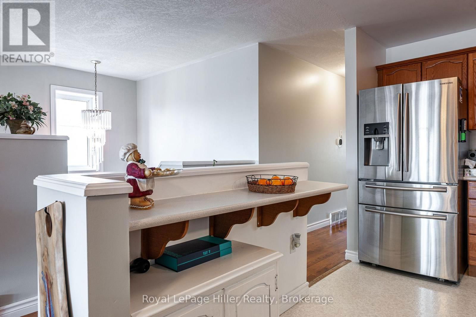 18 GEMMELL COURT Image 16