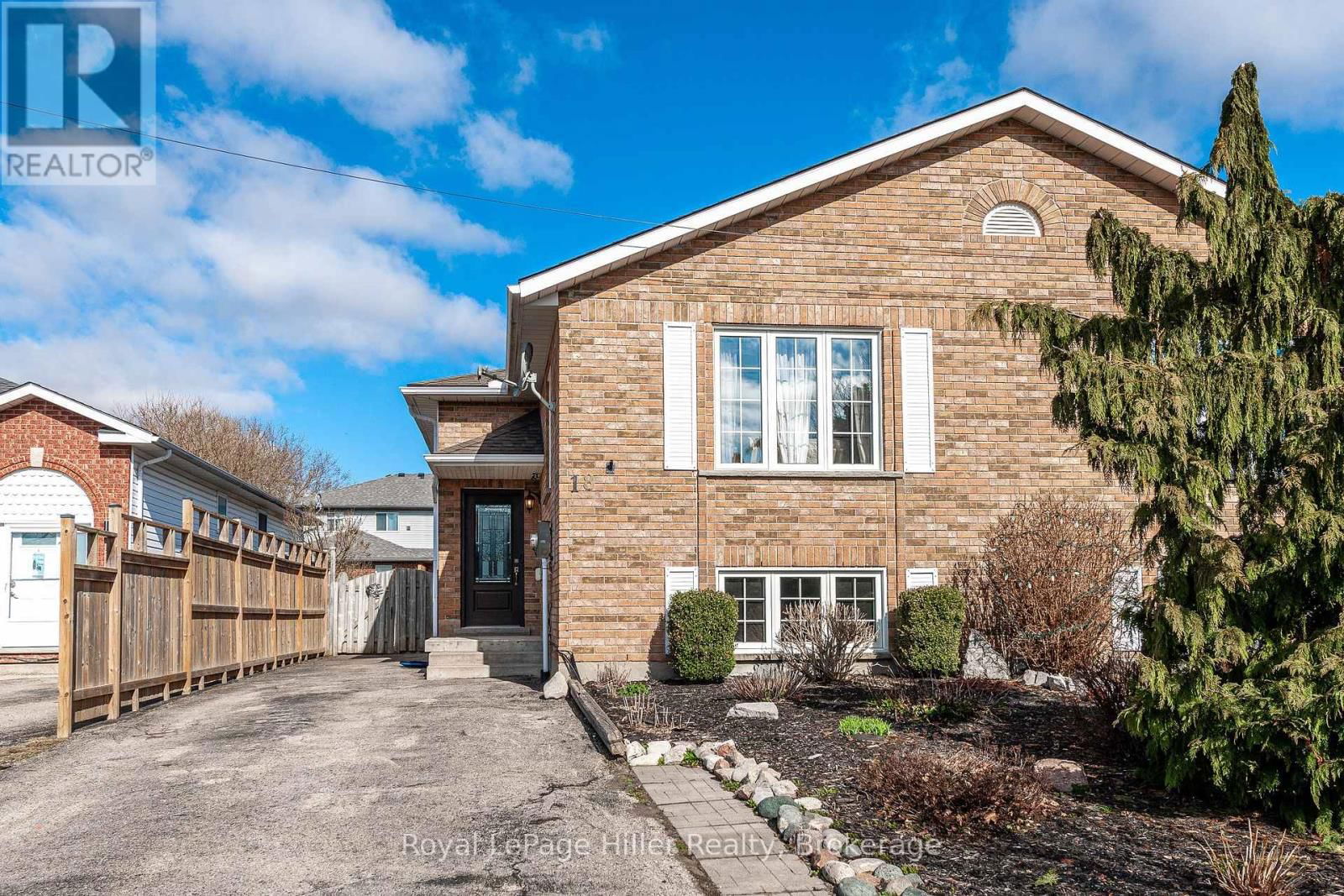 18 GEMMELL COURT Image 2