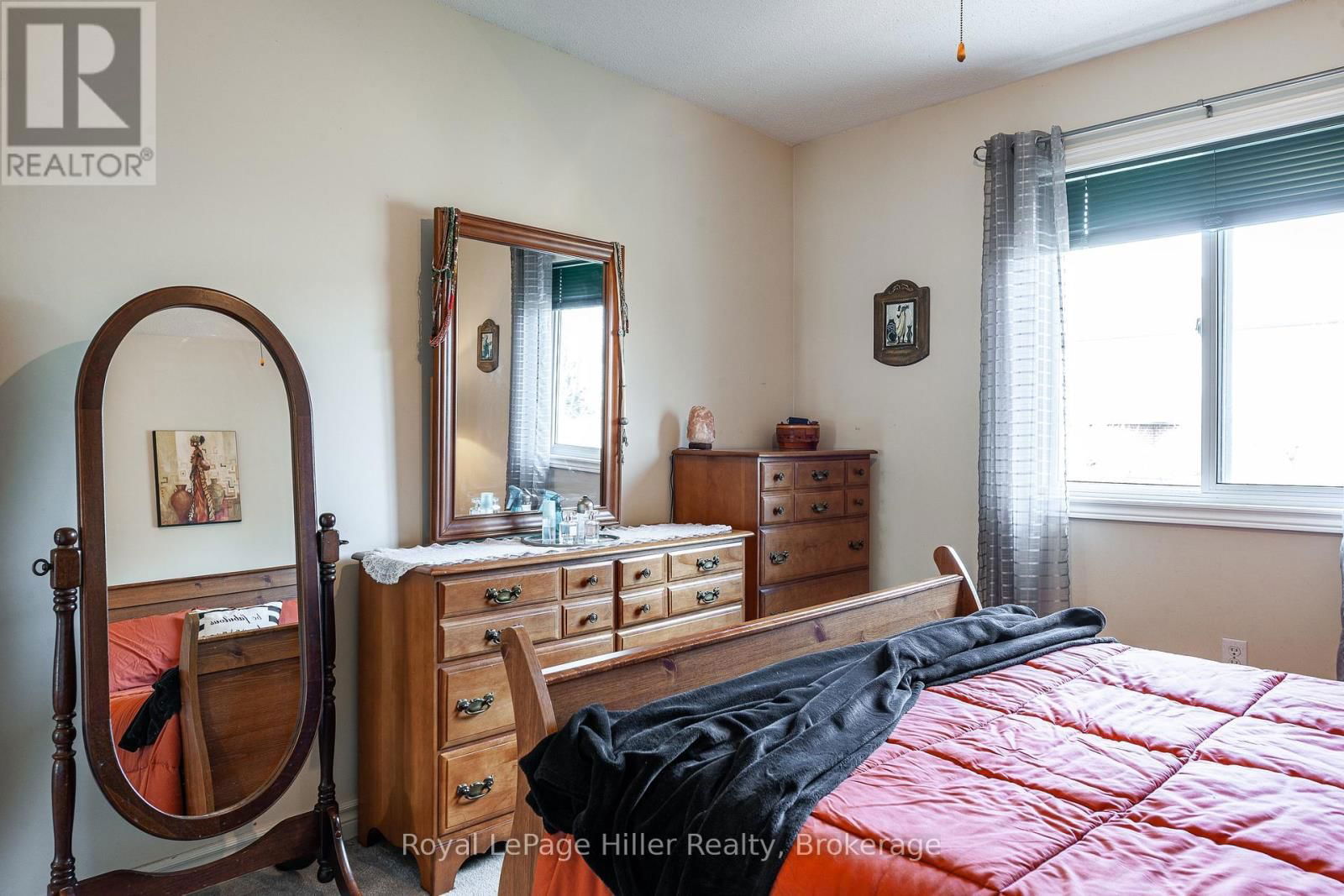 18 GEMMELL COURT Image 22
