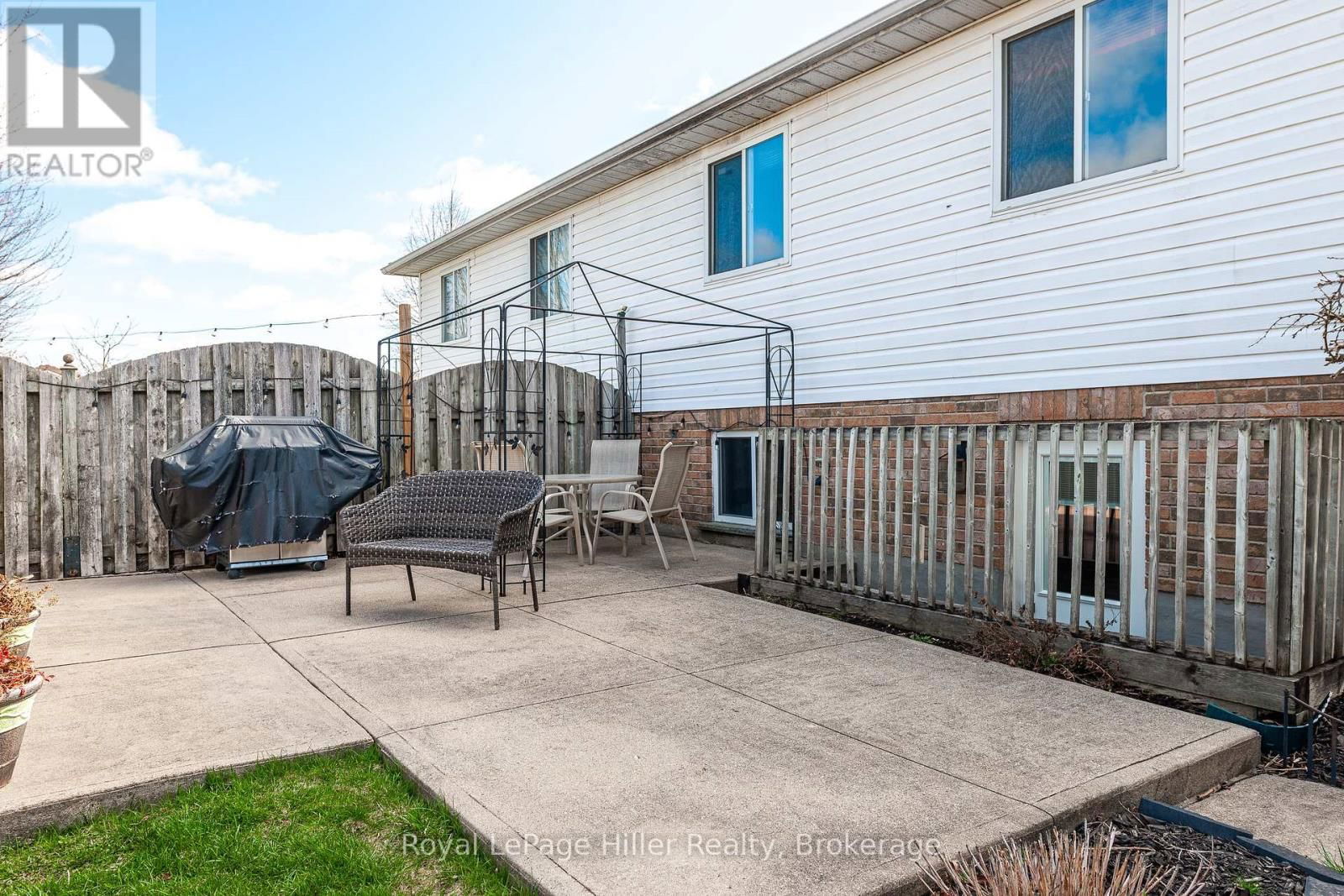 18 GEMMELL COURT Image 38