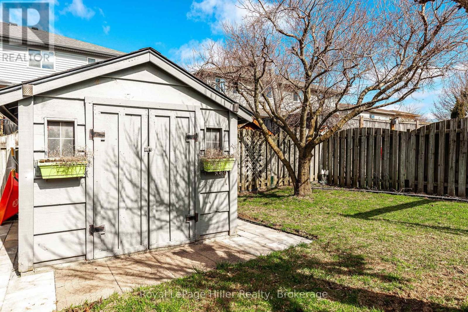 18 GEMMELL COURT Image 39