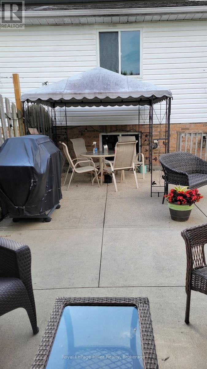 18 GEMMELL COURT Image 45