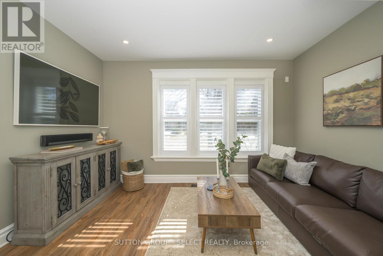558 PRINCESS AVENUE Image 12