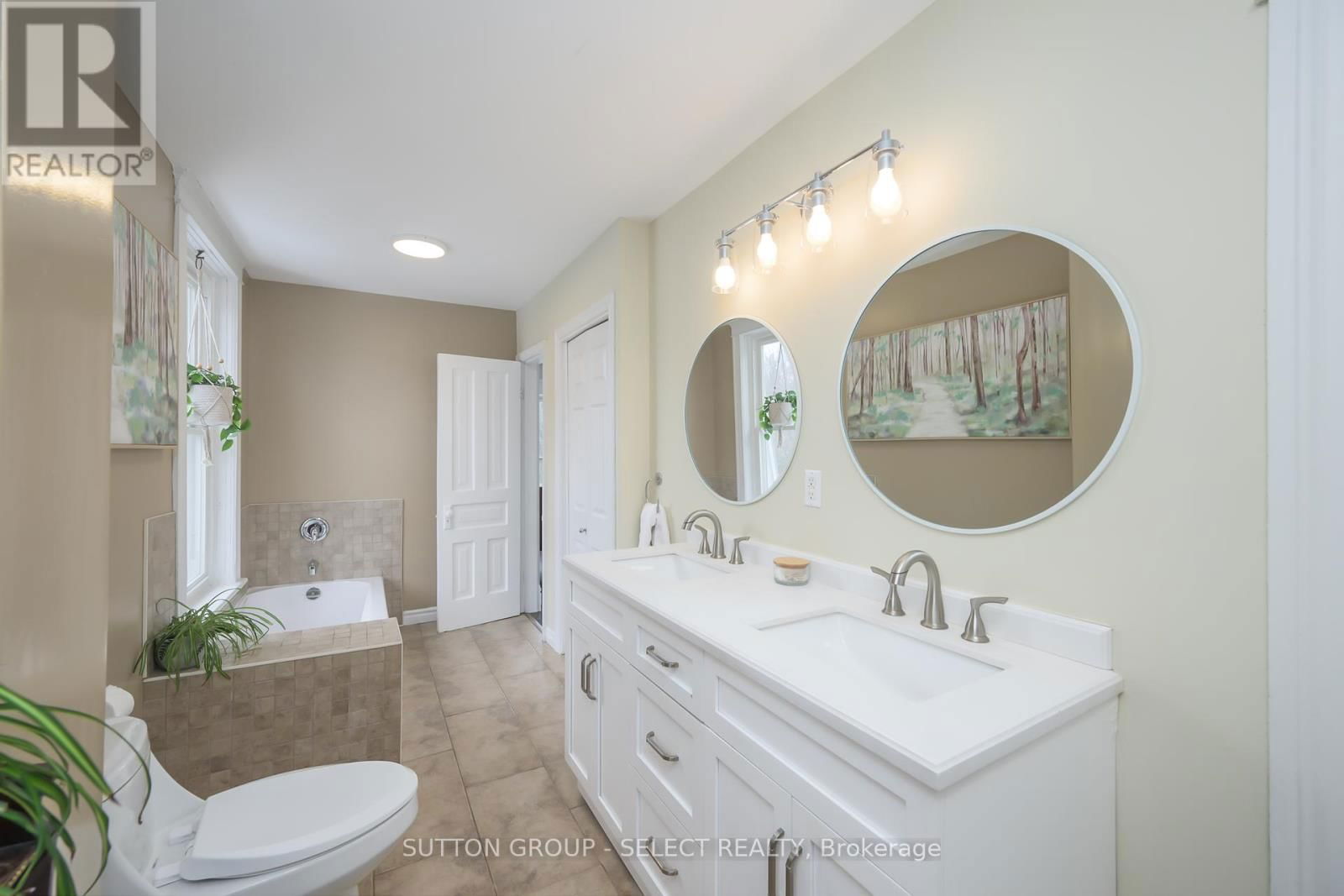 558 PRINCESS AVENUE Image 16
