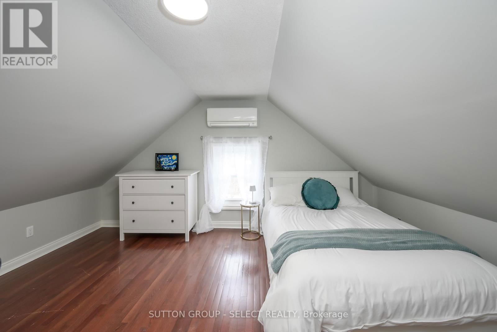 558 PRINCESS AVENUE Image 18