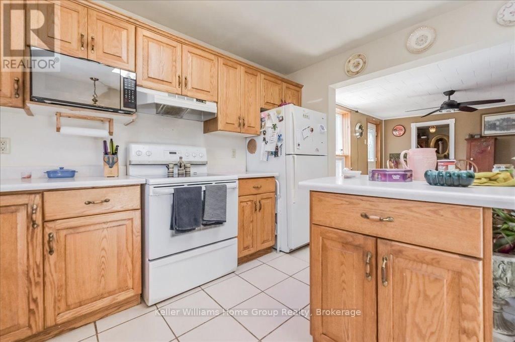 255 PROVOST LANE Image 12