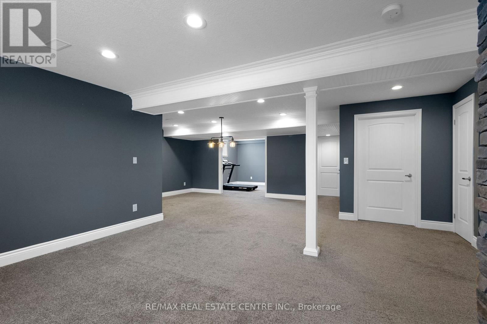 801 HALIFAX ROAD Image 35
