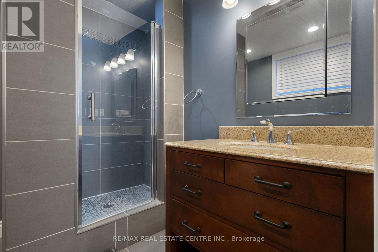 801 HALIFAX ROAD Image 38