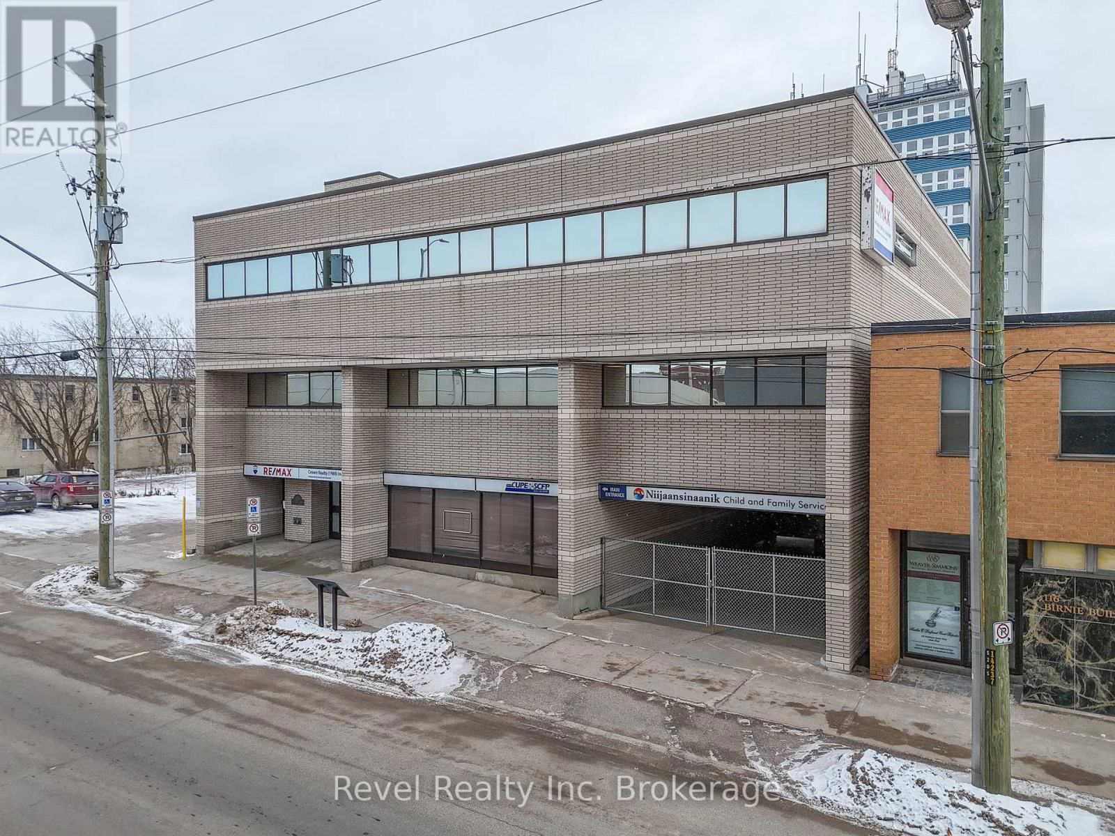 128-134 MCINTYRE STREET WEST Image 2