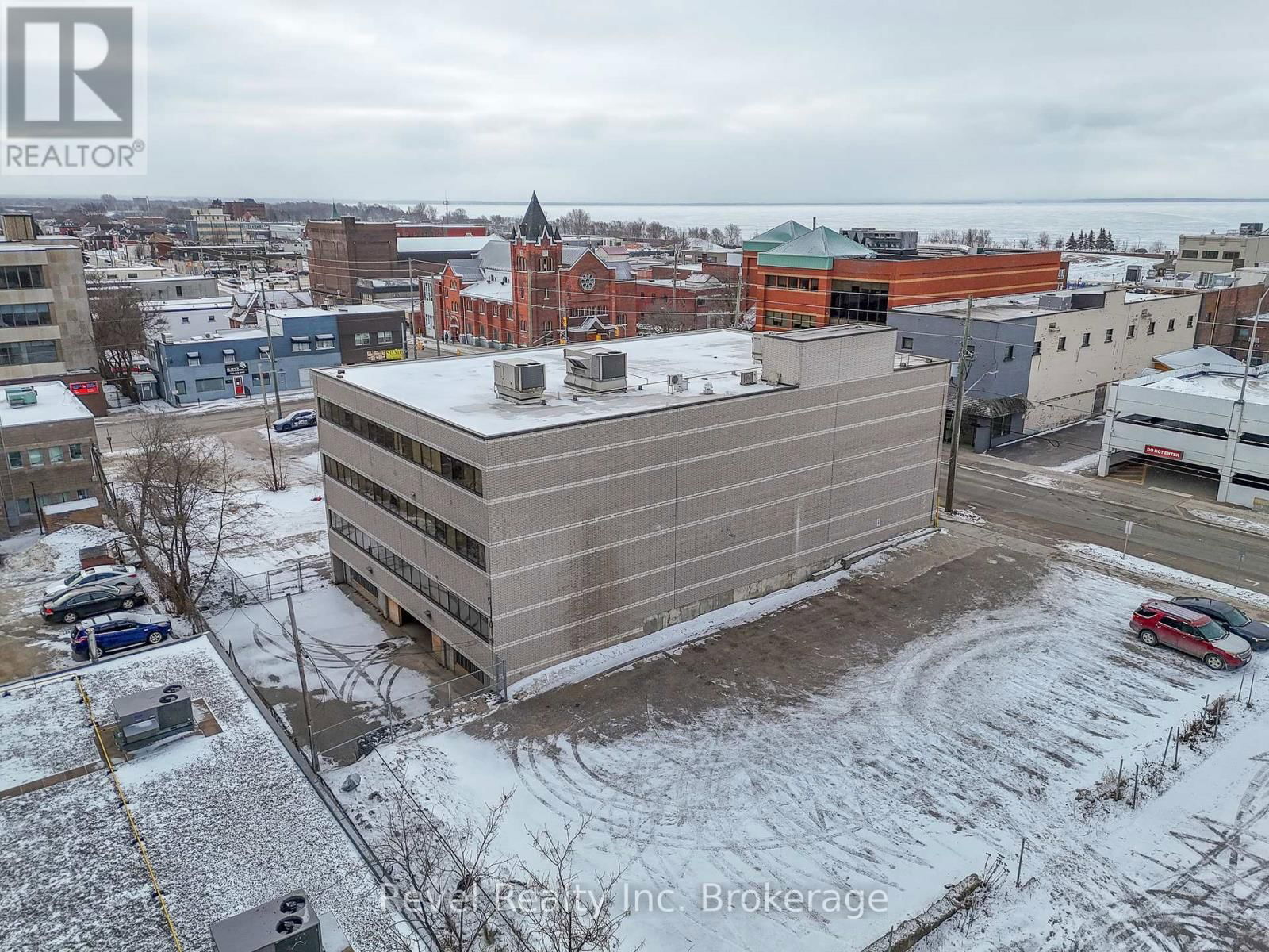 128-134 MCINTYRE STREET WEST Image 45