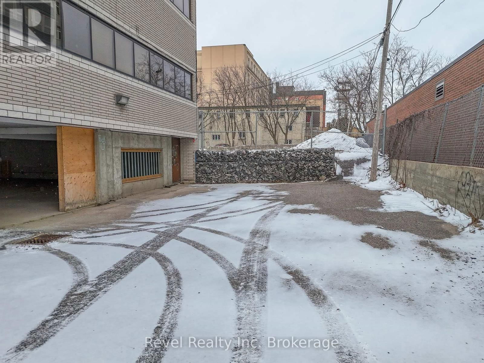128-134 MCINTYRE STREET WEST Image 50