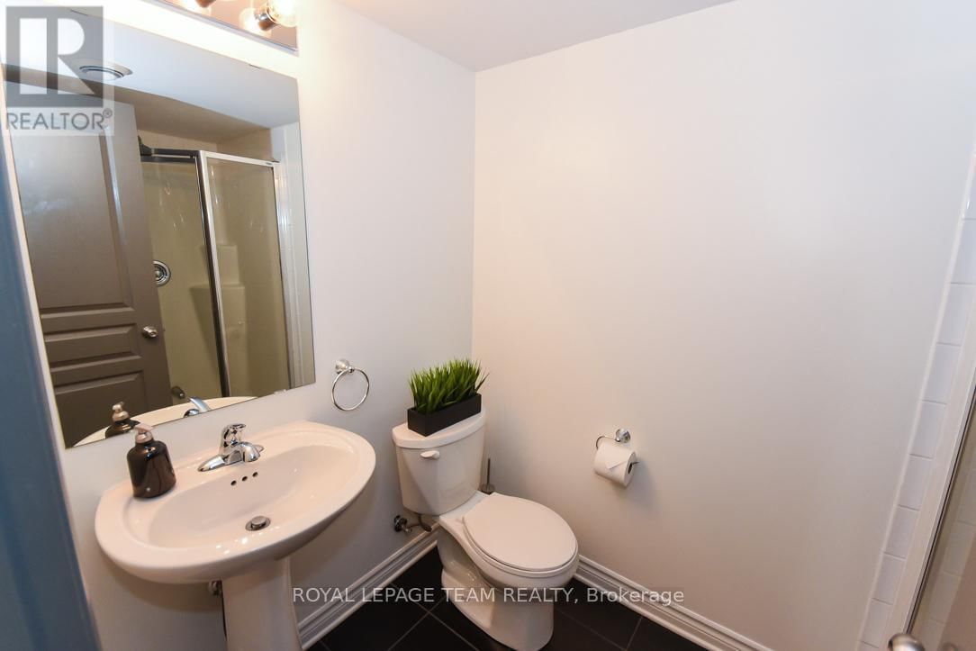 228 PEMBINA PRIVATE Image 16