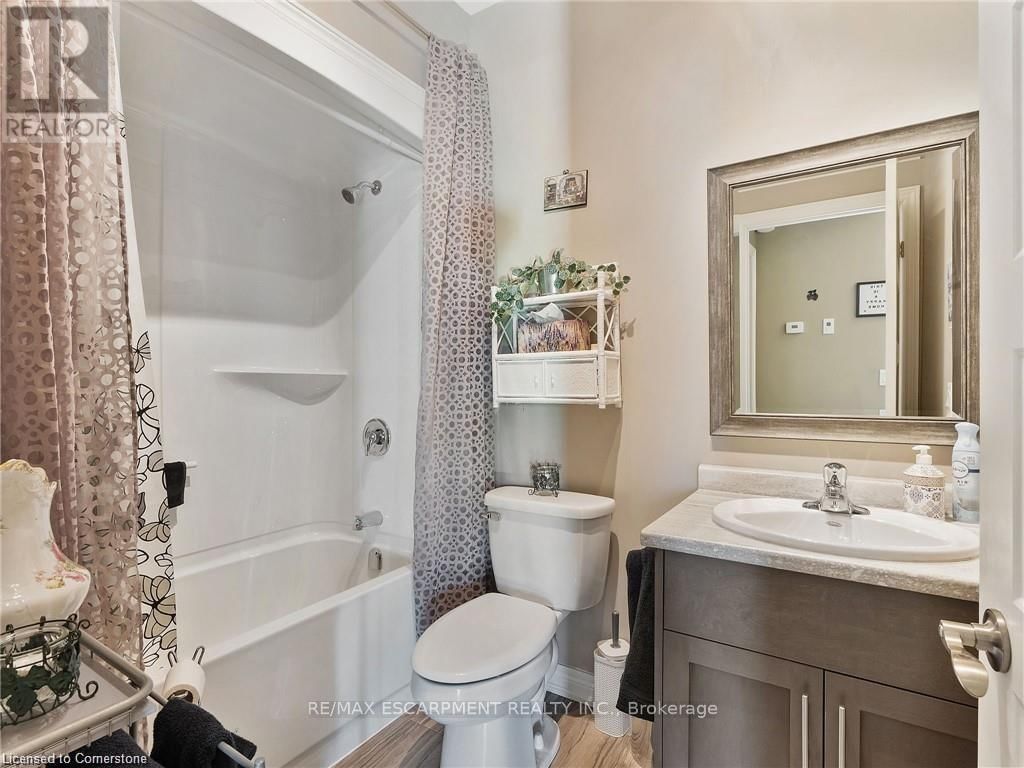 58 ROSEWOOD CRESCENT Image 11