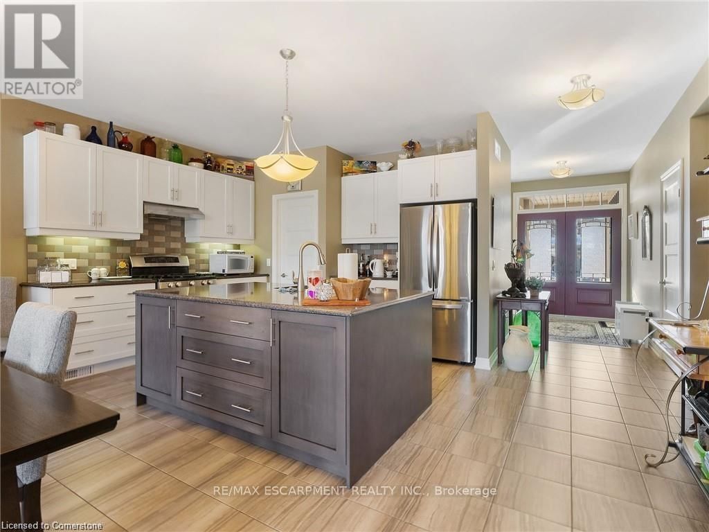 58 ROSEWOOD CRESCENT Image 12