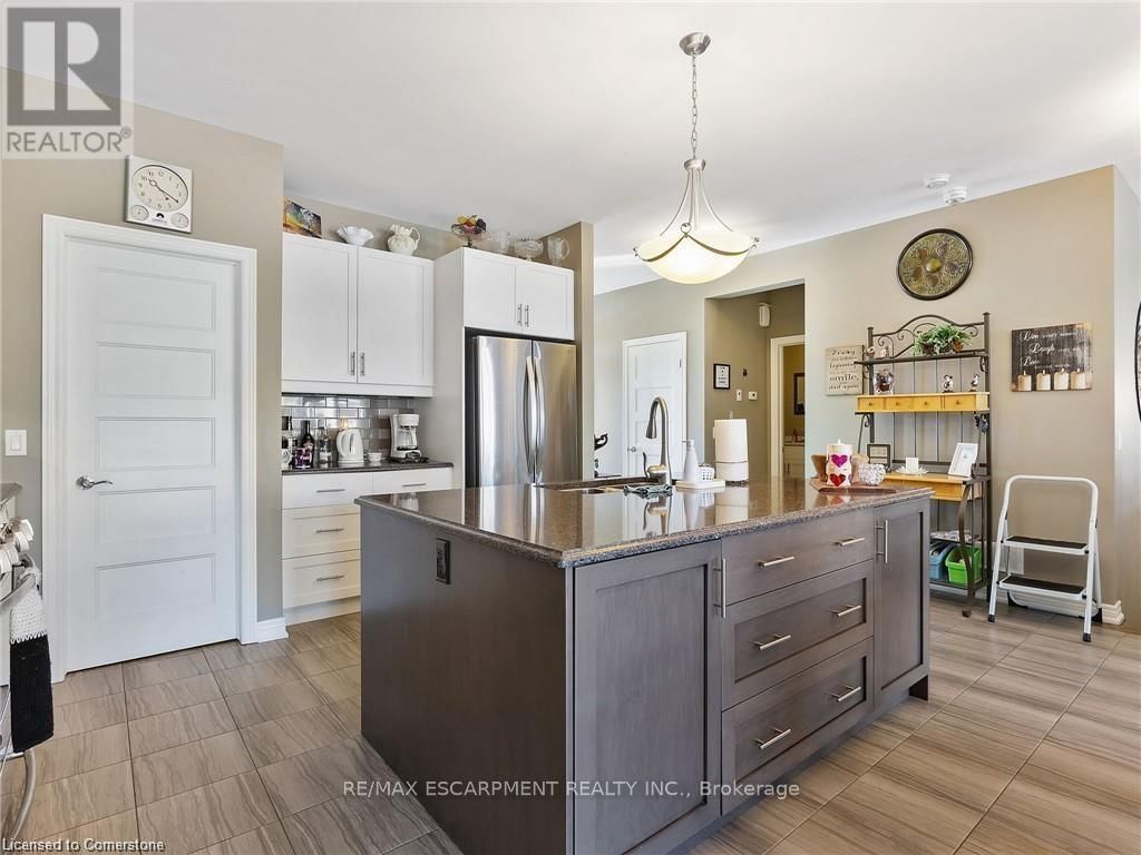 58 ROSEWOOD CRESCENT Image 14